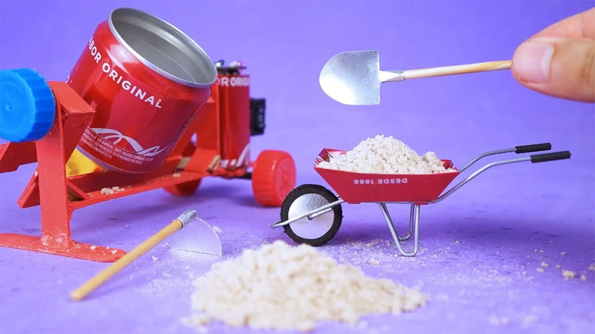 آموزش ساخت کاردستی خلاقانه با قوطی نوشابه کوکاکولا استفاده شده و خالی