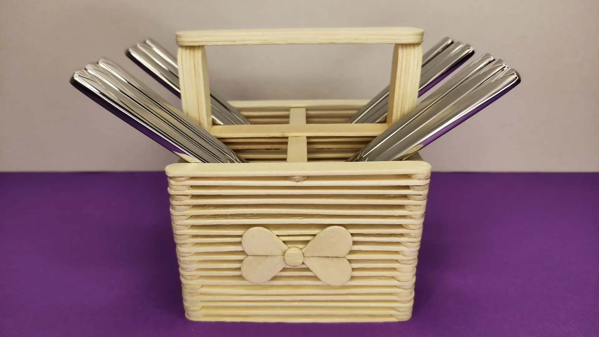 آموزش ساخت جا کاردی با چوب بستنی ساده، یک روش خلاقانه برای ساخت باکس نظم دهنده مخصوص چاقو پذیرایی