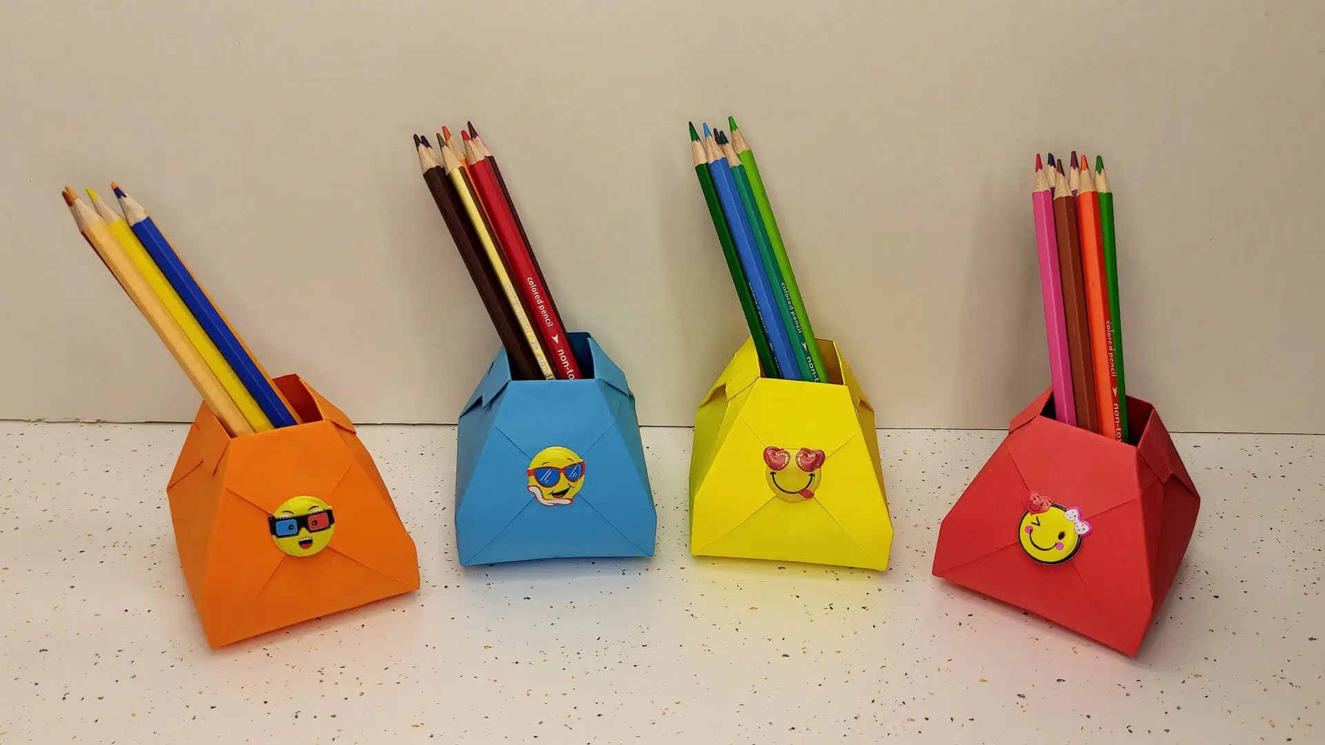 آموزش اوریگامی آسان و کاربردی جامدادی رومیزی