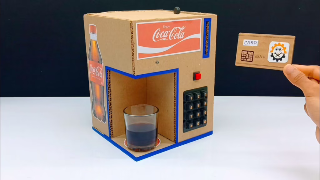 ایده خلاقانه ساخت کاردستی دستگاه نوشابه اتوماتیک با مقوا در خانه