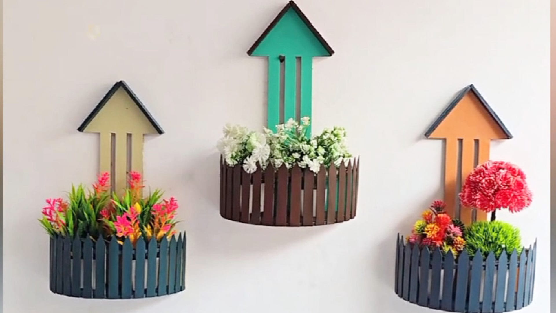 آموزش ساخت کاردستی تزیینی ساده دیواری با مقوا و چوب بستنی ساده