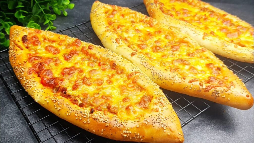 آموزش دستور پخت و طرز تهیه نان پیتزا ترکی در خانه