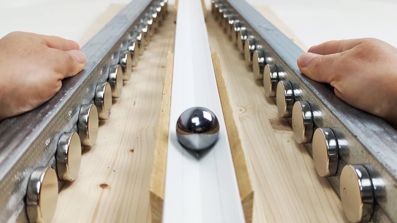 آموزش ساخت شتاب‌دهنده مغناطیسی با آهنربا در خانه