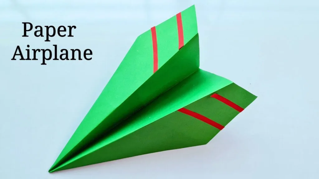 آموزش آسانترین روش ساخت اوریگامی موشک با کاغذ رنگی