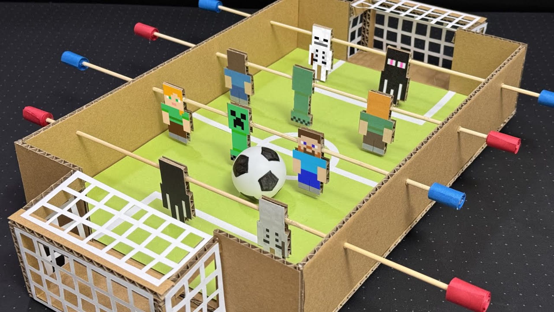 آموزش گام به گام ساخت کاردستی سرگرم کننده فوتبال دستی با مقوا در خانه