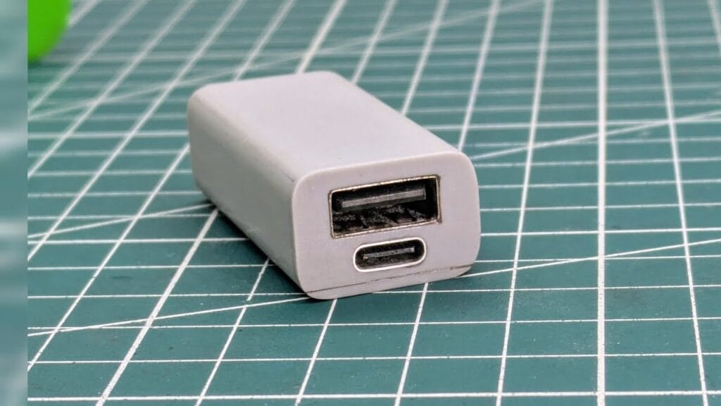 آموزش ساخت کاردستی پاور بانک مینی با لوله PVC در خانه