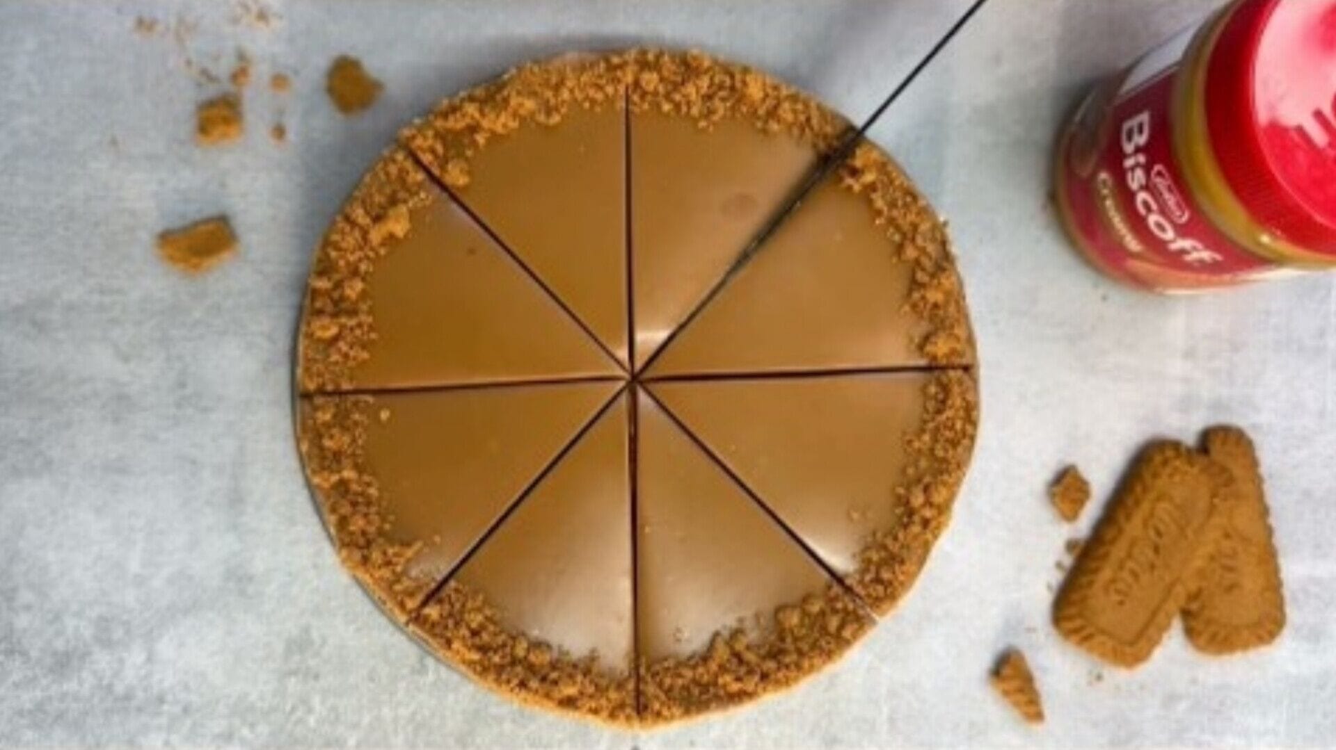 آموزش طرز تهیه سادهترین و خوشمزهترین چیز کیک خانگی بدون فر و آسان