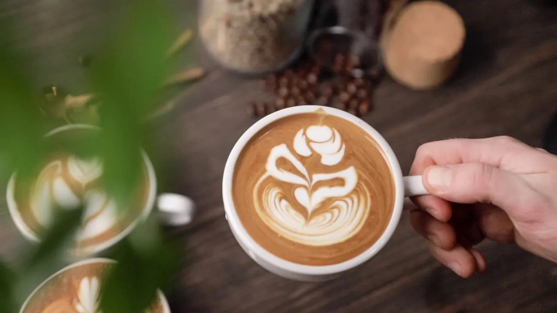 ویدیو آموزش ۶ طرح زیبا و جذاب لاته آرت حرفهای و ساده در خانه