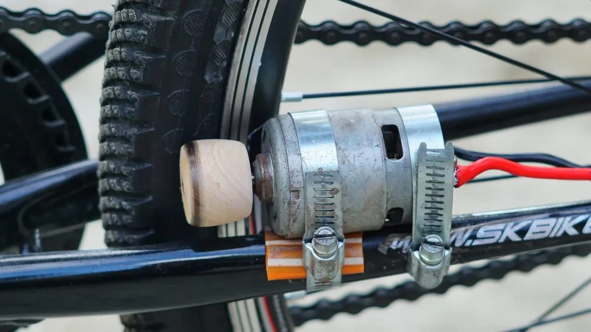 آموزش ترفند خلاقانه تبدیل دوچرخه به اسکوتر برقی با کمترین هزینه