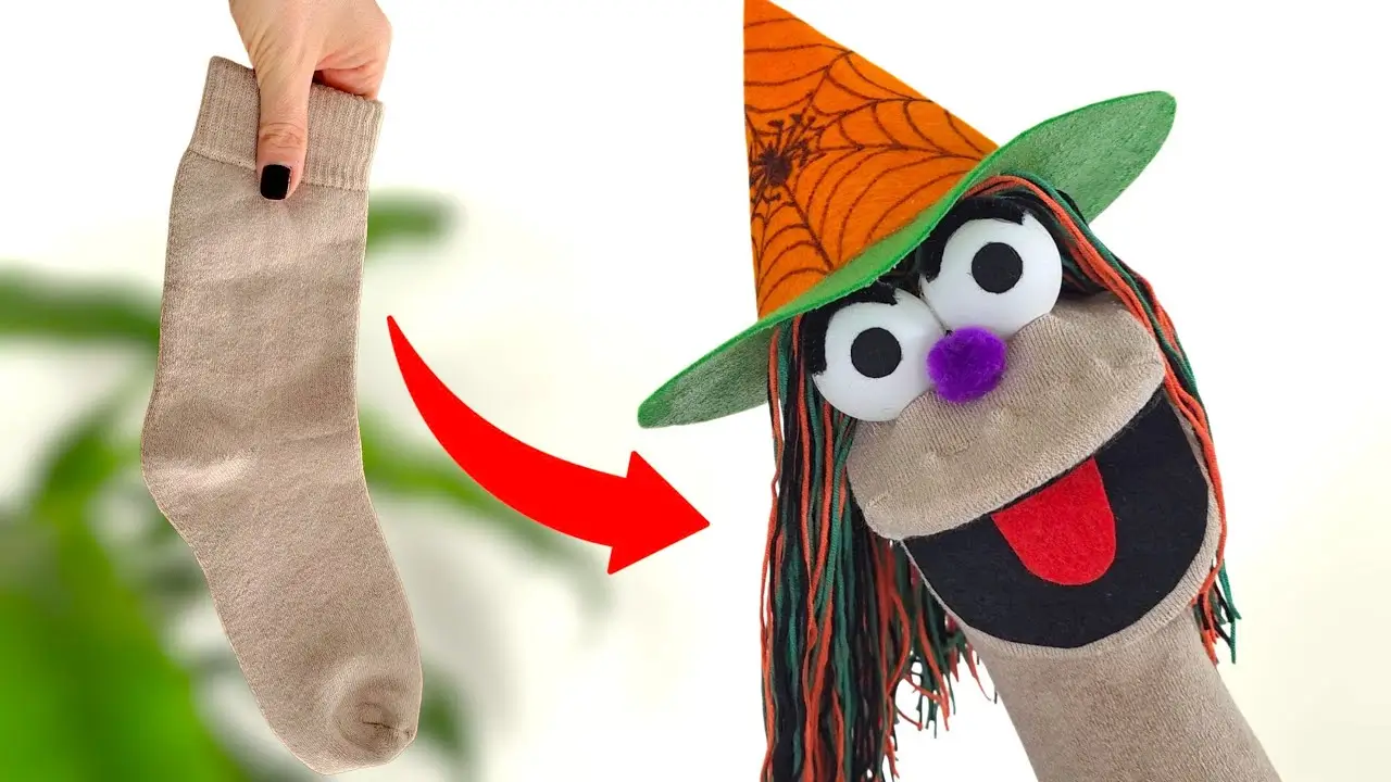 مراحل تبدیل جوراب ساده به عروسک نمایشی جادوگر هالووین با کلاه نمدی