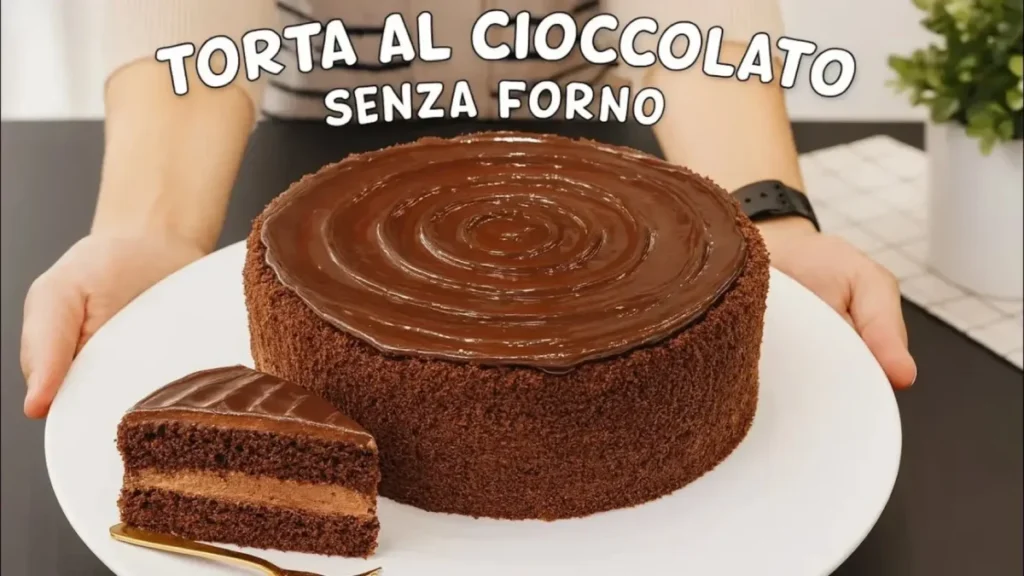 کیک شکلاتی بدون فر گرد با مغز کرمدار و روکش گاناش براق در دستان آشپز